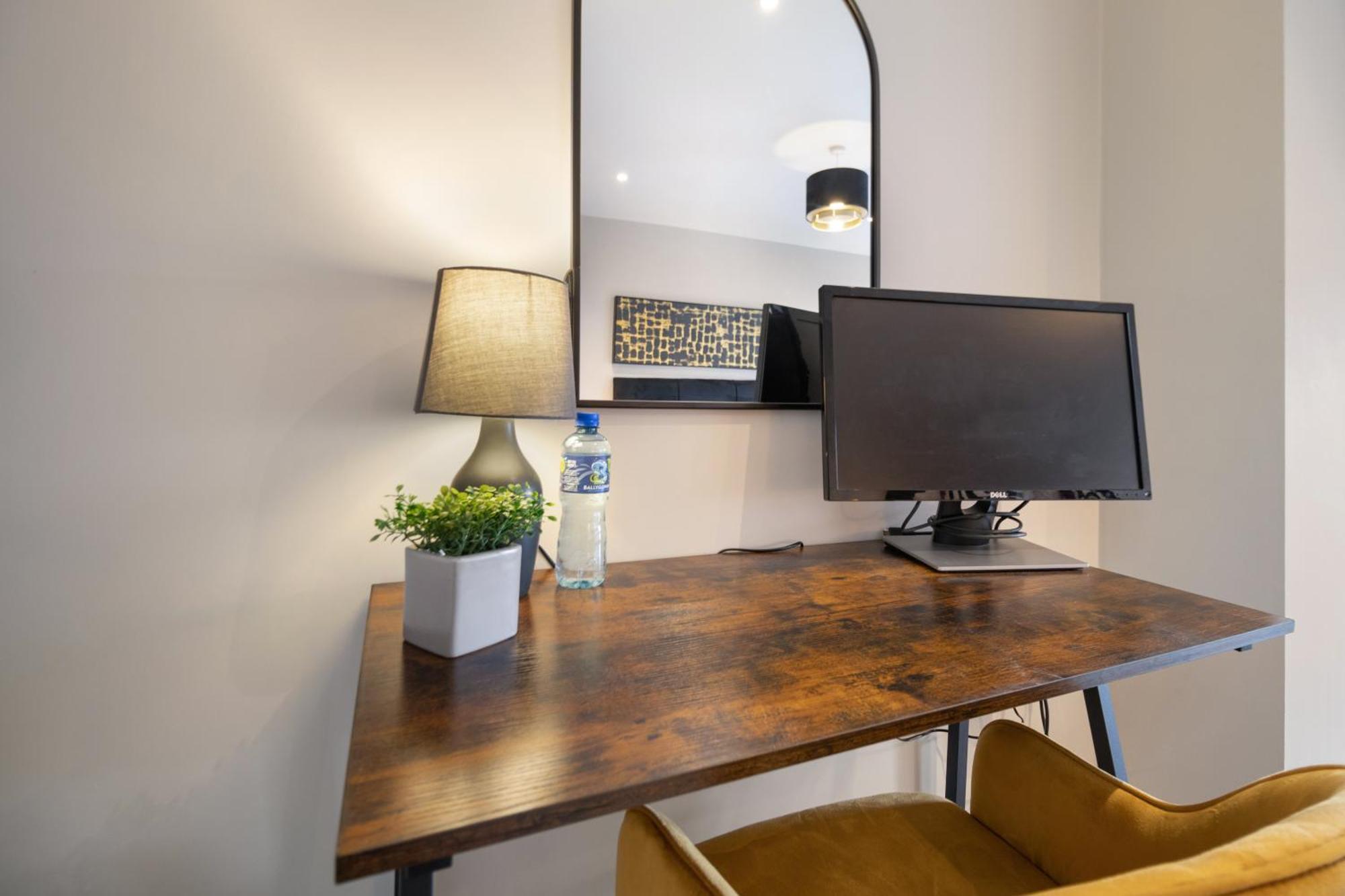 Whiskawaystays - Victoria House - Apartment 6 Worcester Exteriér fotografie